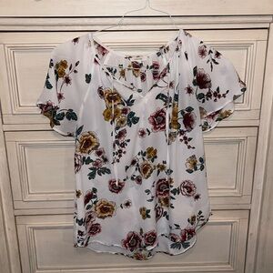 Maurices flutter sleeve peasant style blouse.